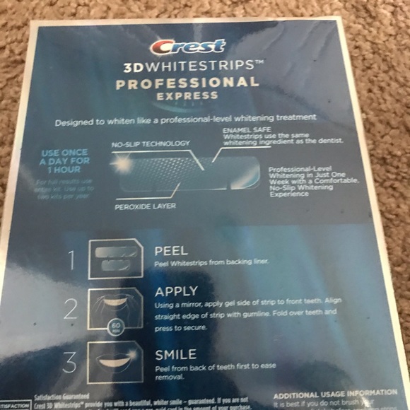 Crest 3-D professional strips teeth whitening - Picture 7 of 10